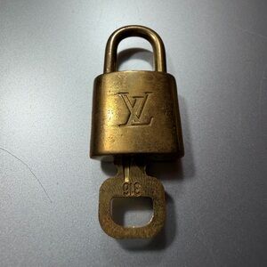 Louis Vuitton Brass Padlock with Key - Gold Tone. #316
